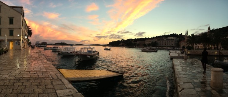 1.1477090227.sunsets-in-hvar